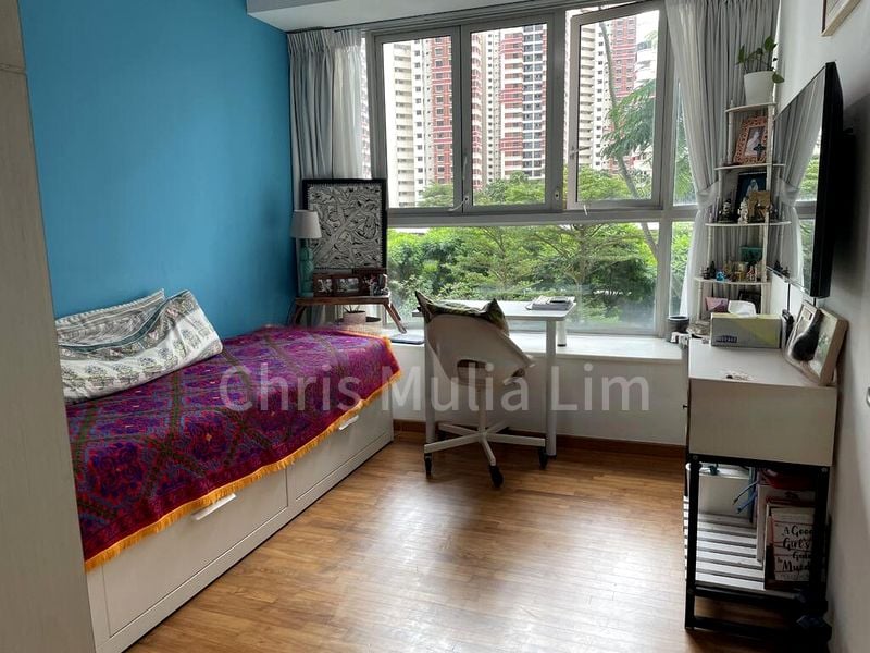 THE METROPOLITAN CONDOMINIUM 9