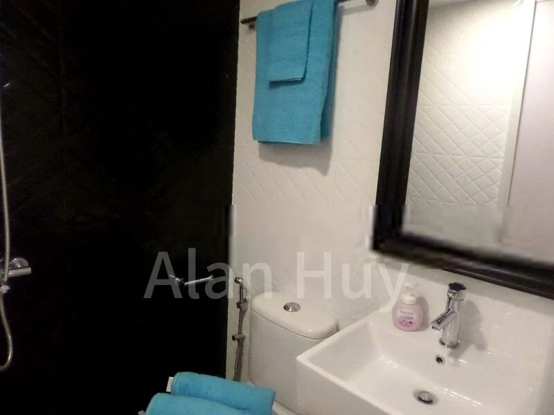 INTERNATIONAL PLAZA 10