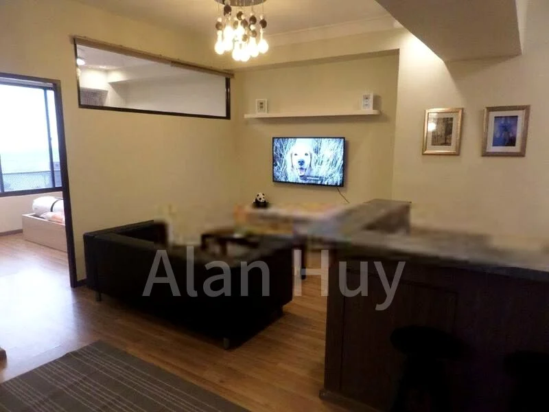 INTERNATIONAL PLAZA 12