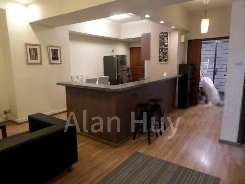 INTERNATIONAL PLAZA 13