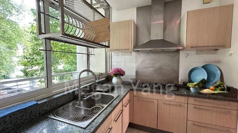 THE BOTANIC ON LLOYD 4