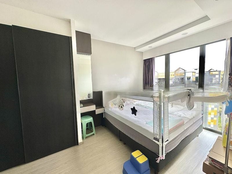 INZ RESIDENCE 4