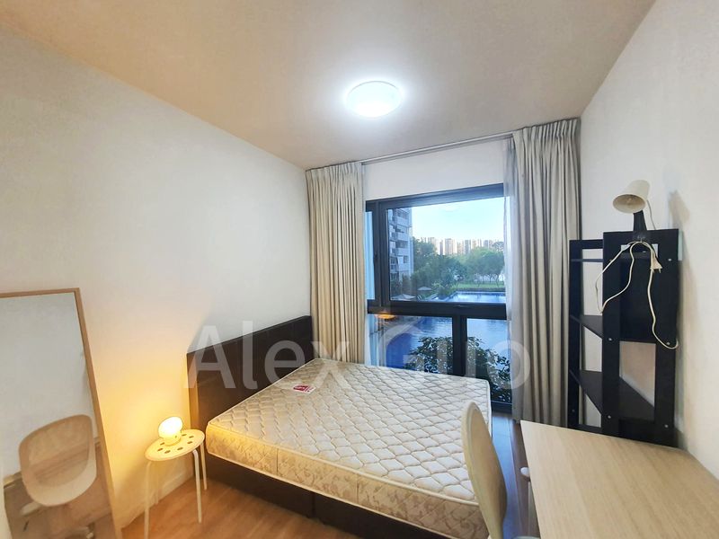 THE LAKEFRONT RESIDENCES 8