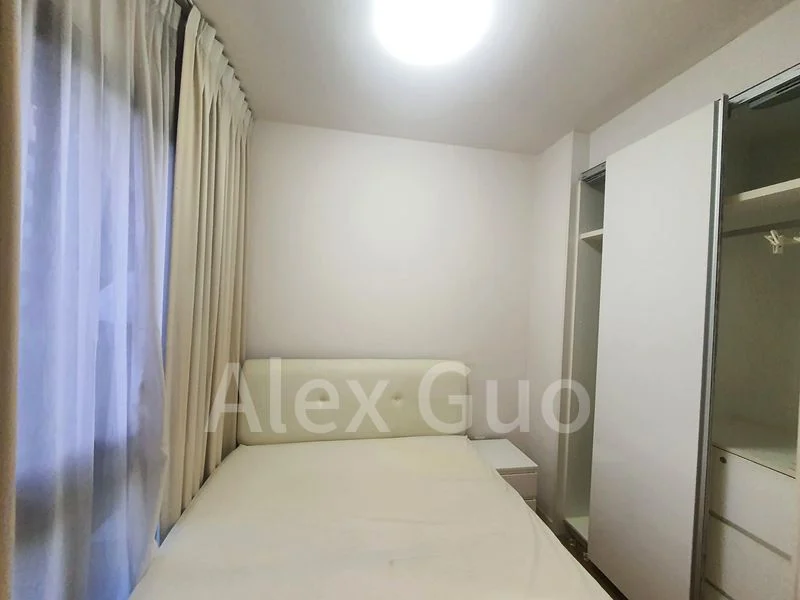 THE LAKEFRONT RESIDENCES 10