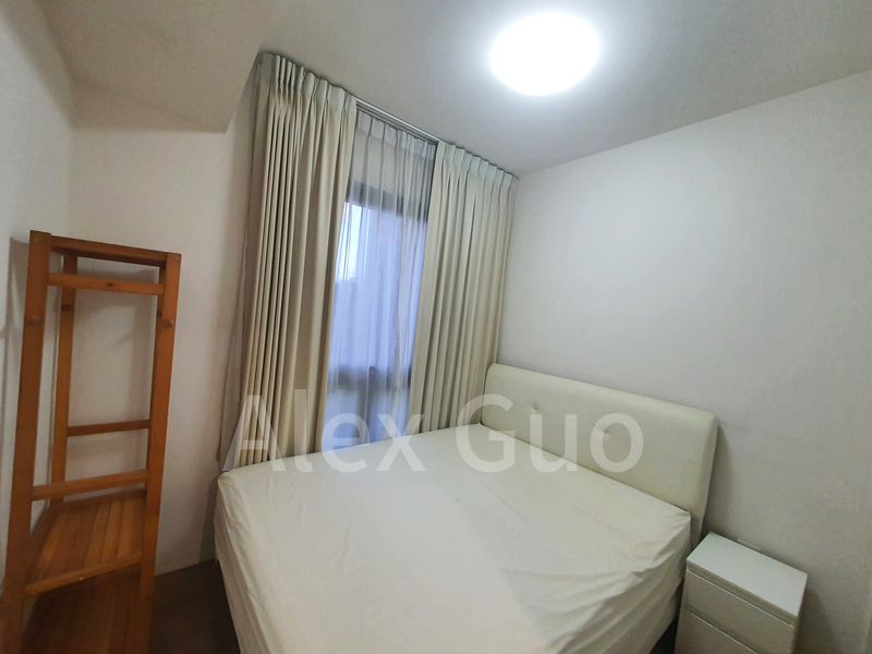 THE LAKEFRONT RESIDENCES 11