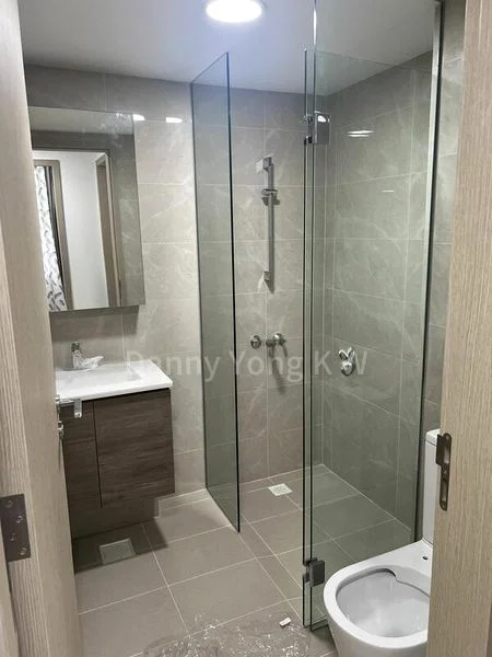 TREASURE AT TAMPINES 8