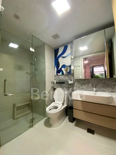 THE LAKEFRONT RESIDENCES 3