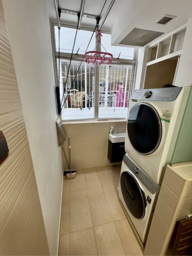 COMPASS HEIGHTS 21