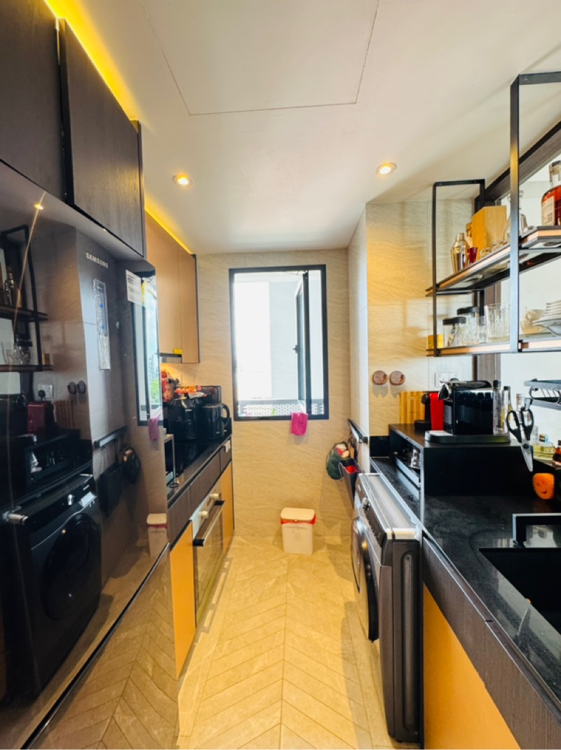ARENA RESIDENCES 22