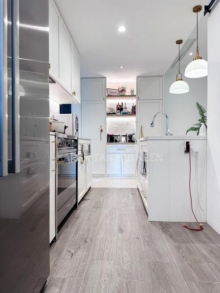 WATERMARK ROBERTSON QUAY 5