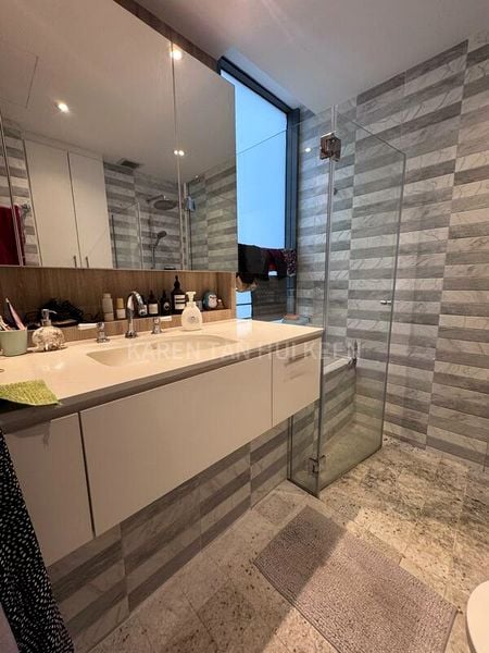 WATERMARK ROBERTSON QUAY 13