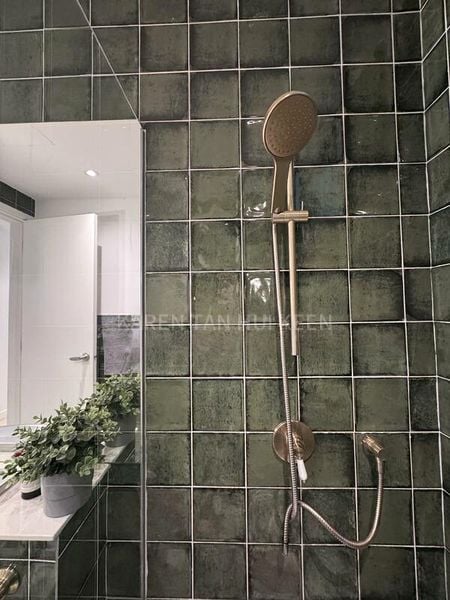 WATERMARK ROBERTSON QUAY 14