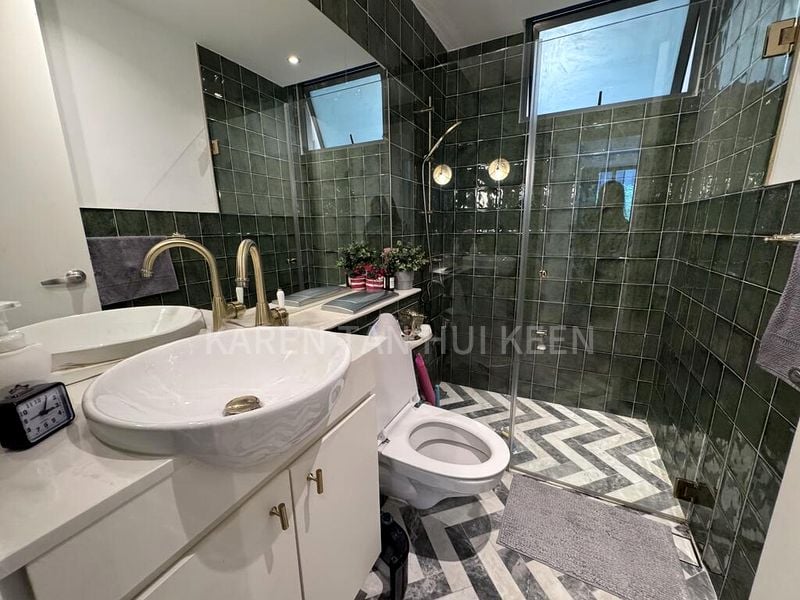 WATERMARK ROBERTSON QUAY 15