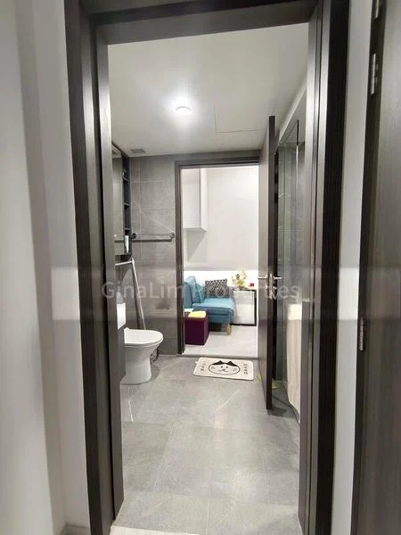 RIVERFRONT RESIDENCES 4