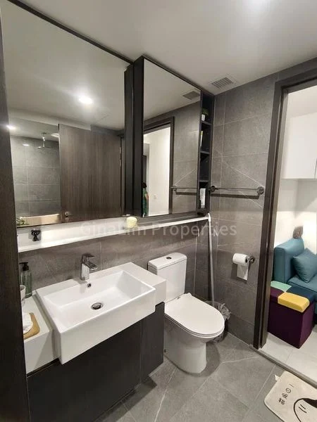 RIVERFRONT RESIDENCES 7