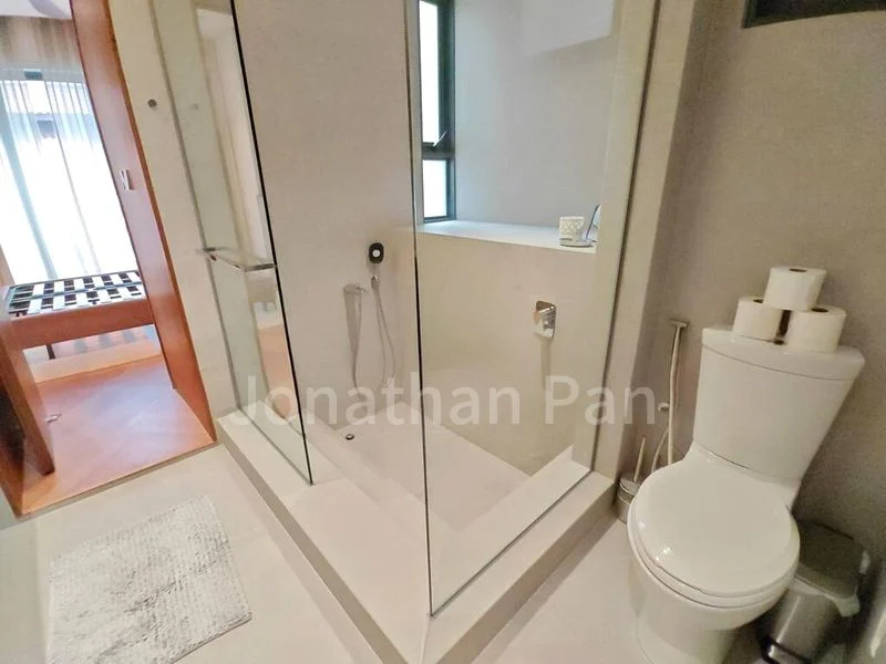 THE PIER AT ROBERTSON 11