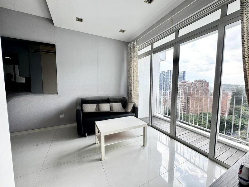 THE METROPOLITAN CONDOMINIUM 8