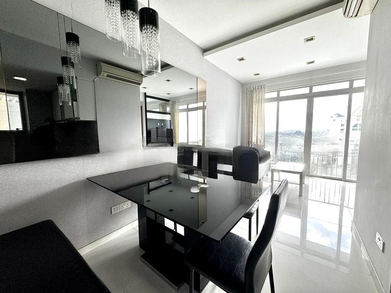 THE METROPOLITAN CONDOMINIUM 12