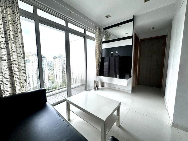 THE METROPOLITAN CONDOMINIUM 9