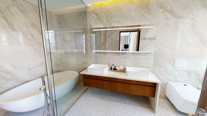 SKYLINE @ ORCHARD BOULEVARD 12