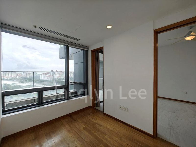 CONCOURSE SKYLINE 10