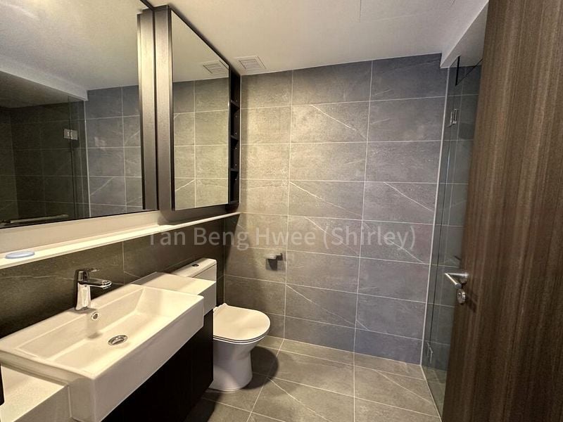 RIVERFRONT RESIDENCES 2