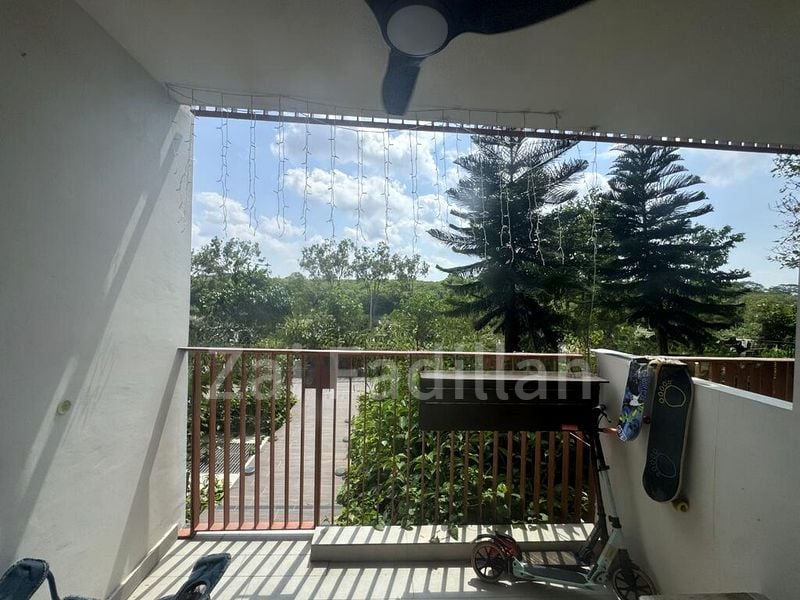 RIVERFRONT RESIDENCES 5