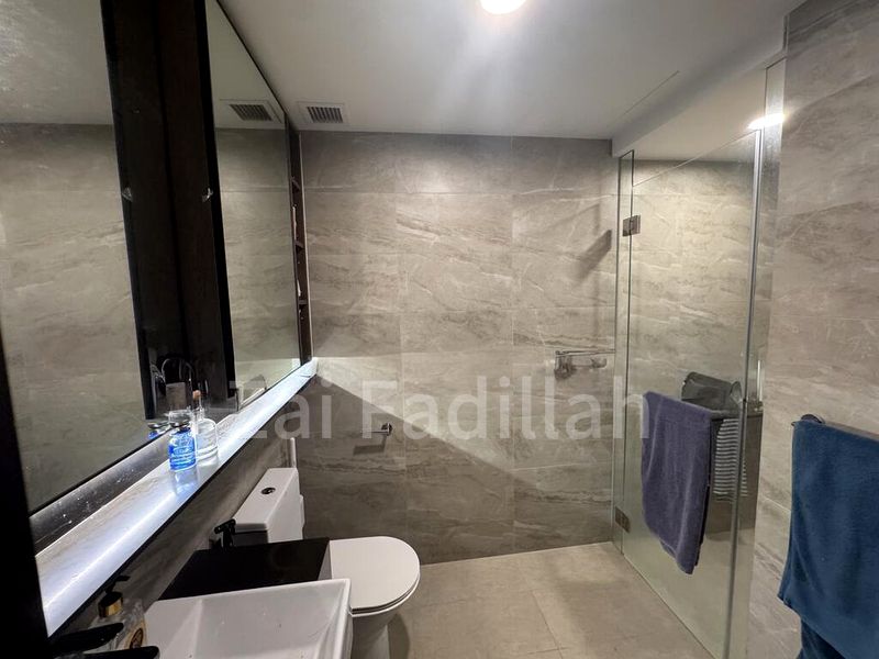 RIVERFRONT RESIDENCES 9