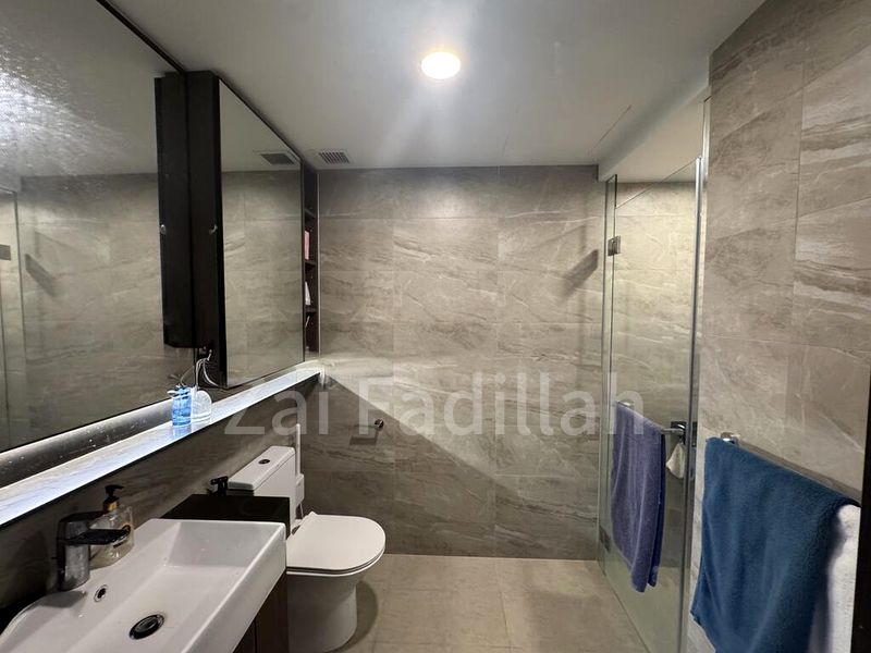 RIVERFRONT RESIDENCES 10