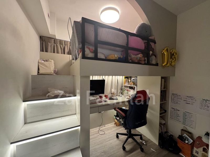 RIVERFRONT RESIDENCES 11