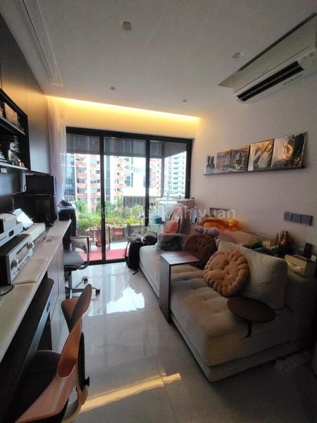 RIVERFRONT RESIDENCES 4