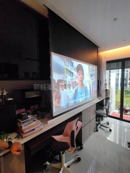 RIVERFRONT RESIDENCES 5