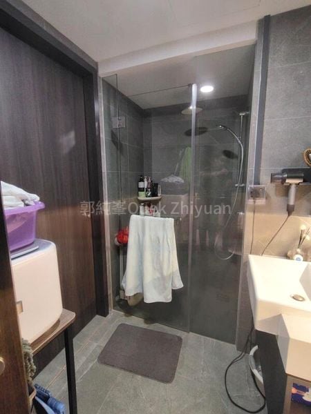 RIVERFRONT RESIDENCES 8