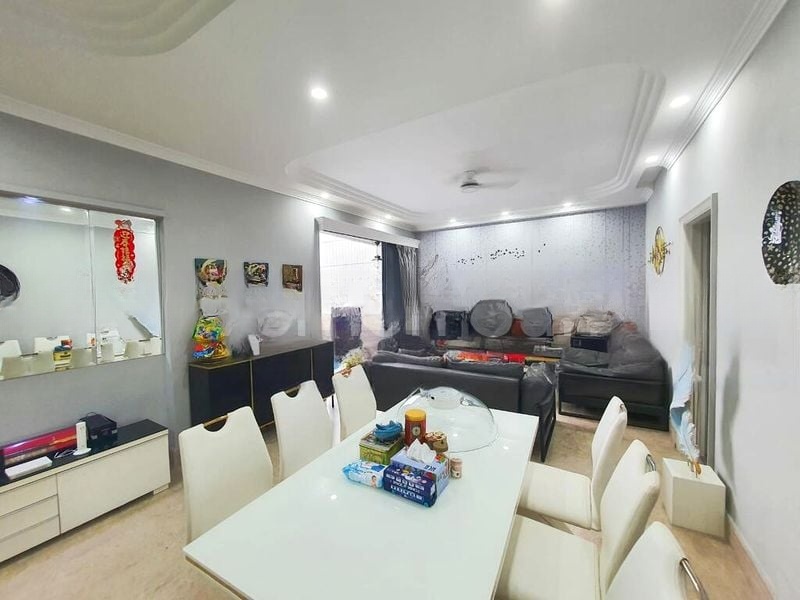 ASTON MANSIONS 5