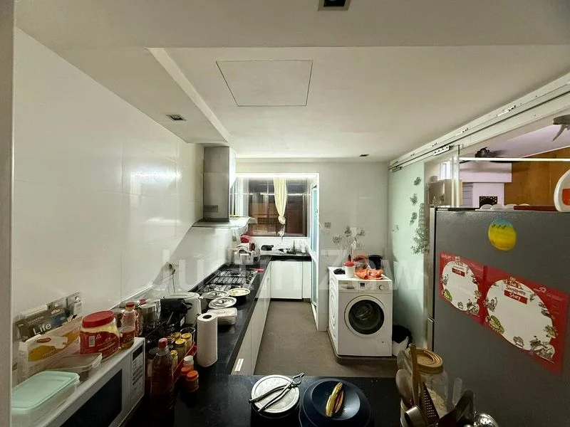 PARKVIEW APARTMENTS 6