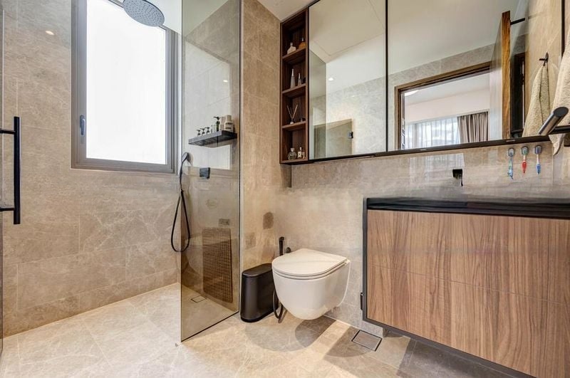 COASTLINE RESIDENCES 7