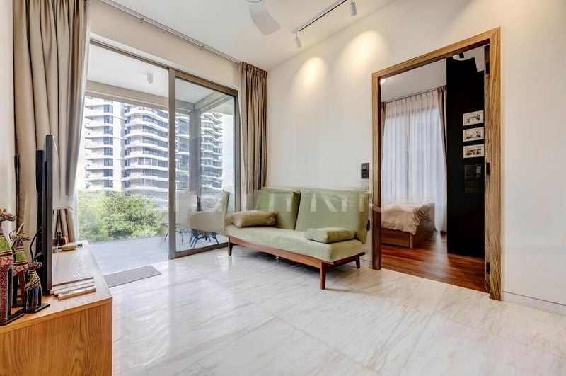 COASTLINE RESIDENCES 1