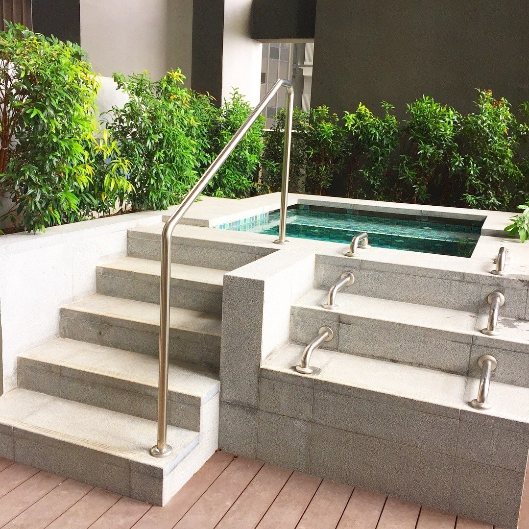 COMMONWEALTH TOWERS 7