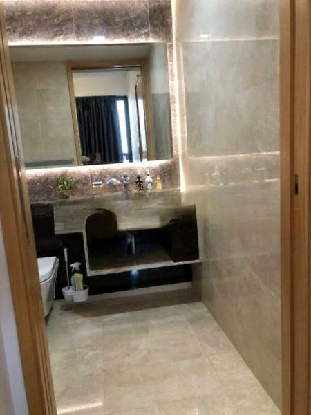 COMMONWEALTH TOWERS 8