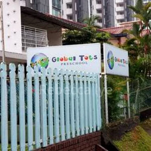 HOLLAND RESIDENCES 13