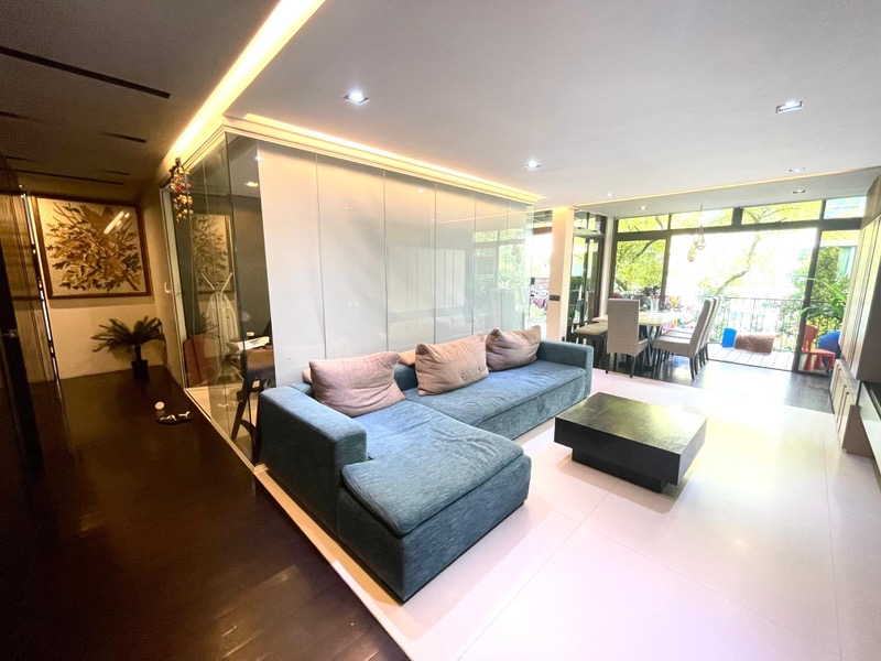 VARSITY PARK CONDOMINIUM 2