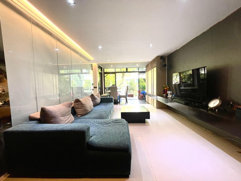 VARSITY PARK CONDOMINIUM 14