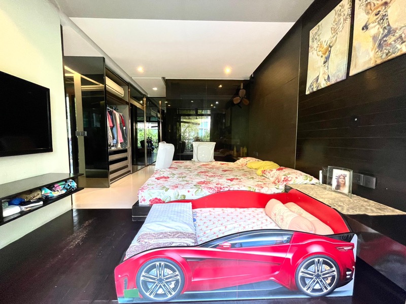 VARSITY PARK CONDOMINIUM 20