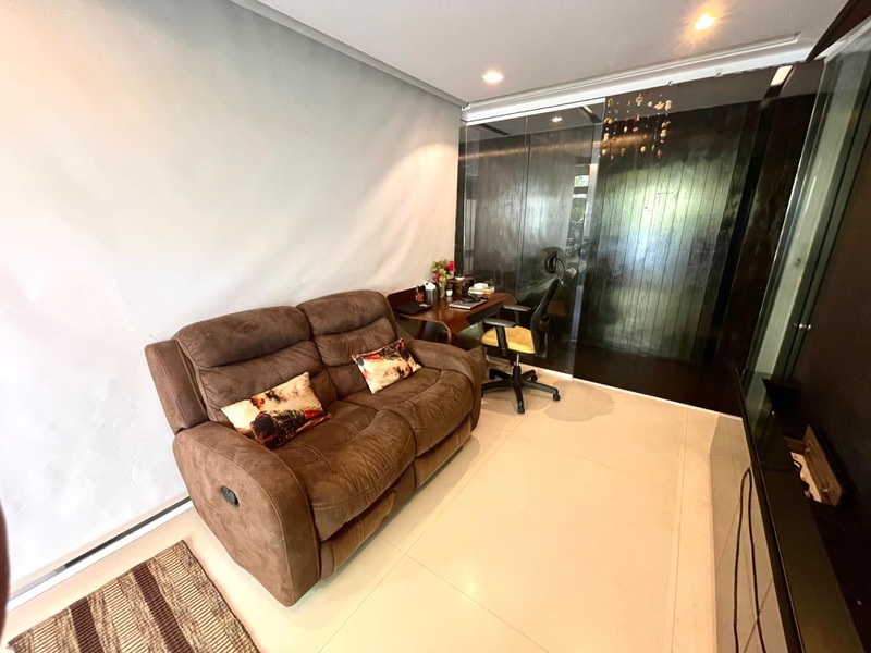 VARSITY PARK CONDOMINIUM 24