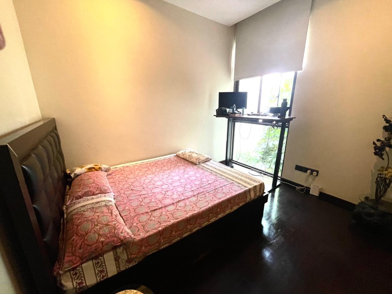 VARSITY PARK CONDOMINIUM 25