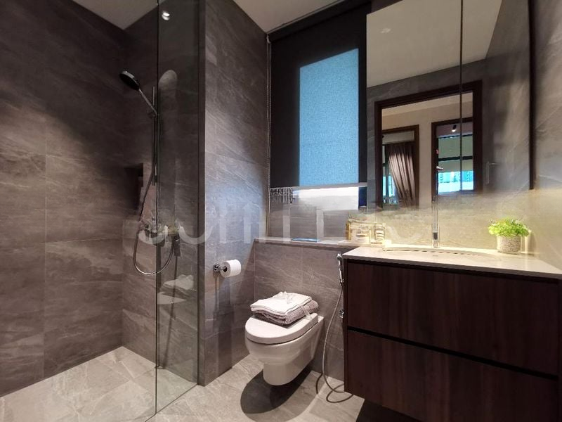 PHOENIX RESIDENCES 7