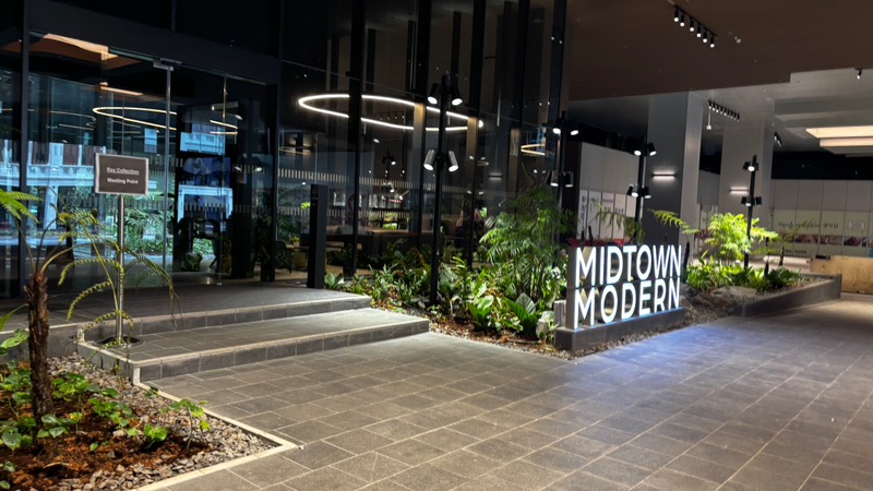 MIDTOWN MODERN 17