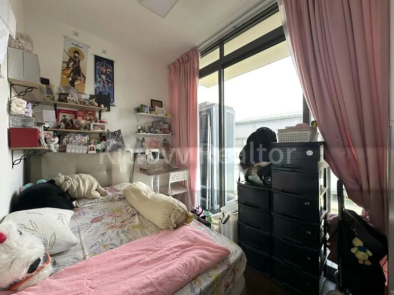 THE MILTONIA RESIDENCES 7