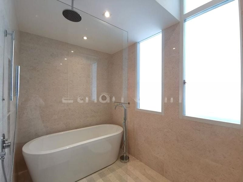 THE LINE @ TANJONG RHU 15