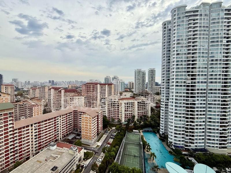 CLOVER BY THE PARK 2